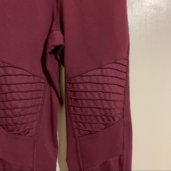 Alo Yoga Moto Cranberry High Waist Leggings. Athletic Sport Active Wear - Picture 6 of 11